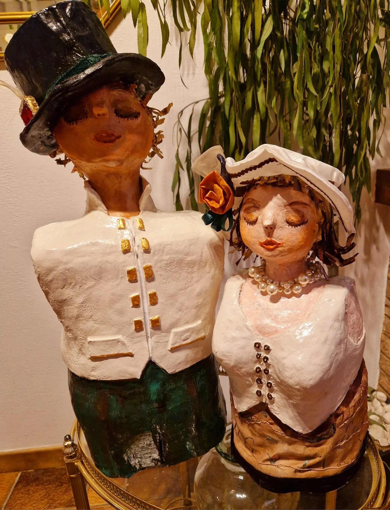 ACHILLE ET PHILOMENE papier-mâché